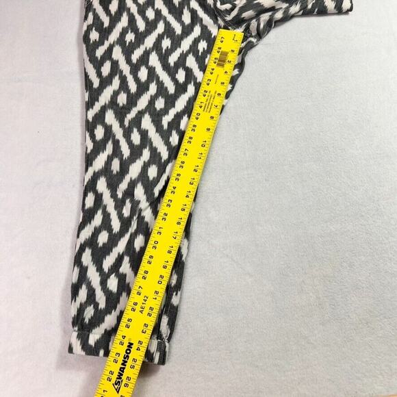 J. Crew Seaside Pants Women's in Ikat Size 12 Gray Cream Pull On Crop Capri PP85 - Picture 4 of 11